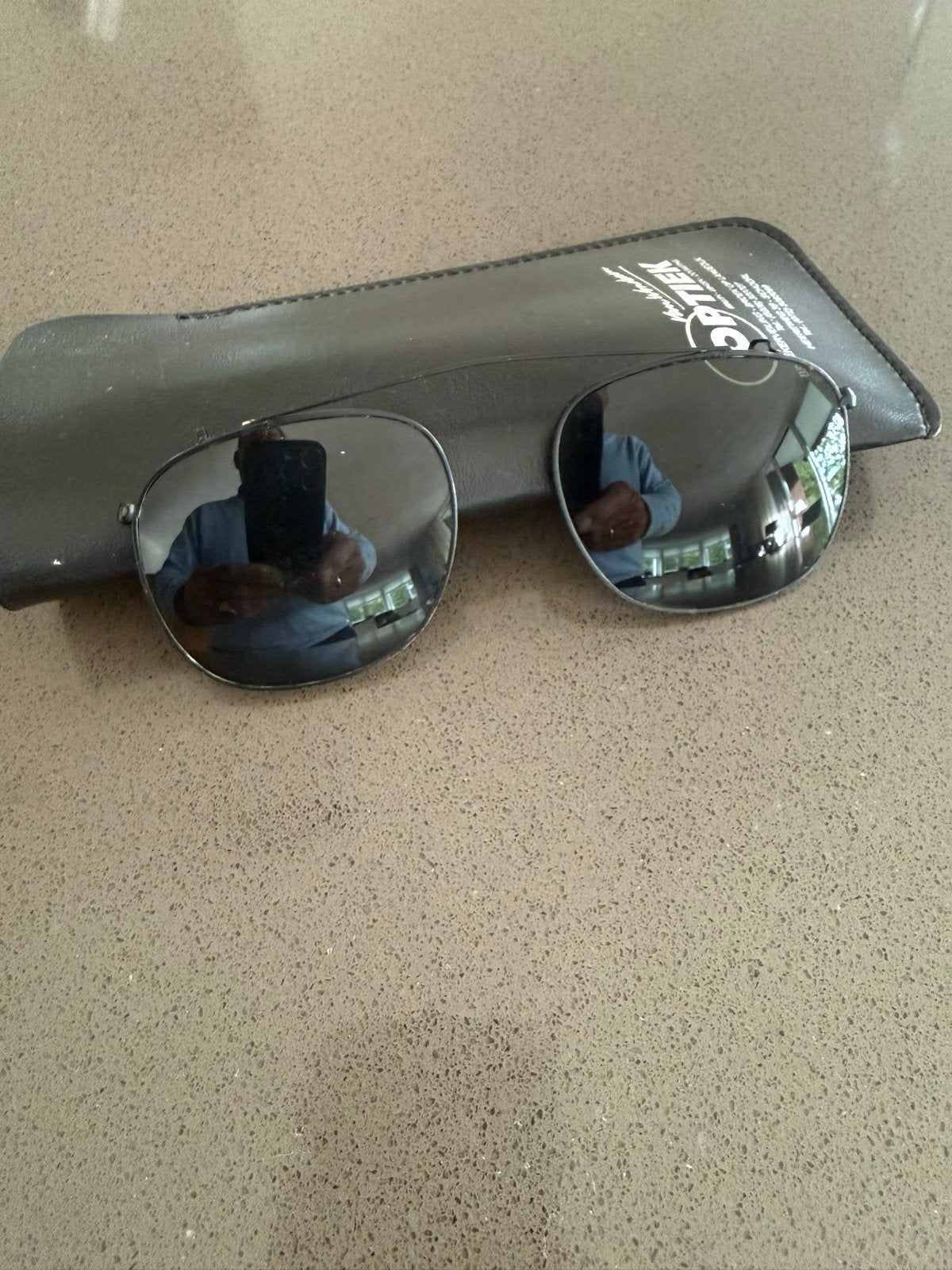 Clip-on Zonnebril met Zwart Montuur, Overige merken, Zonnebril, Zwart, Ophalen of Verzenden