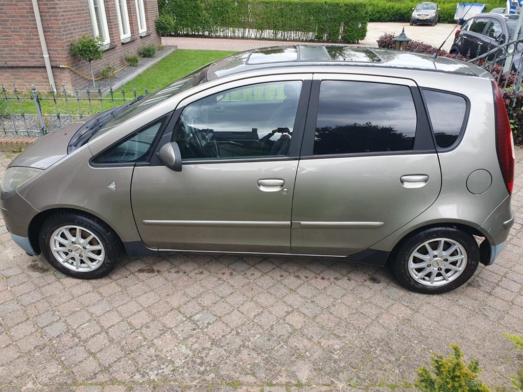 Mitsubishi Colt 1.5 CZ5 SKY 2008 Grijs, Voorwielaandrijving, 970 kg, Stof, 40 €/maand
