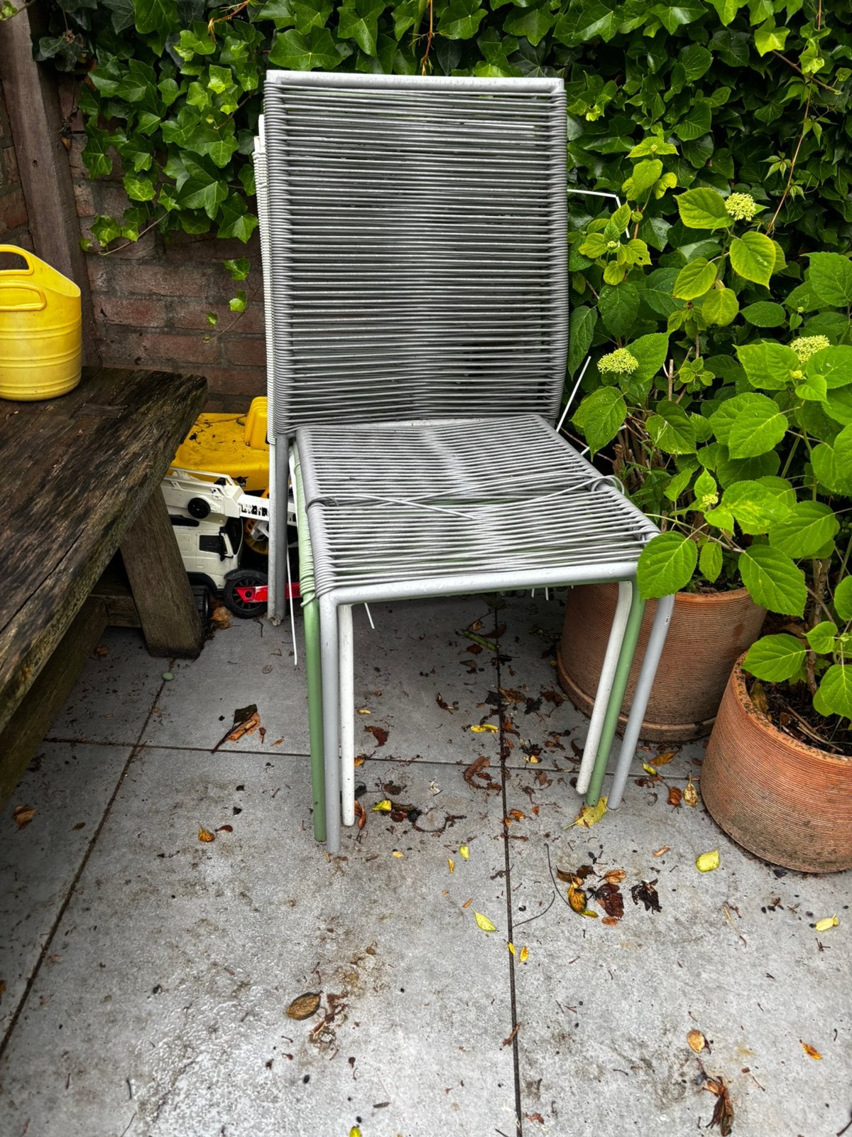Oud ijzer (kapotte tuinstoelen) gratis, Ophalen, Gebruikt, Metaal
