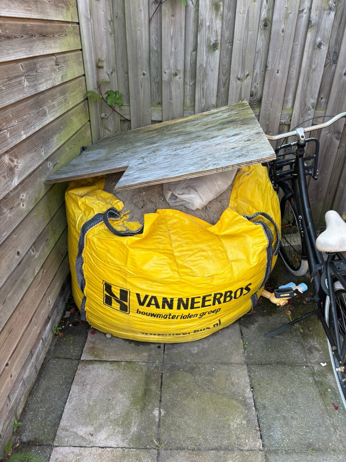 1 kub zand in een big bag, Ophalen, Zo goed als nieuw, Ophoogzand