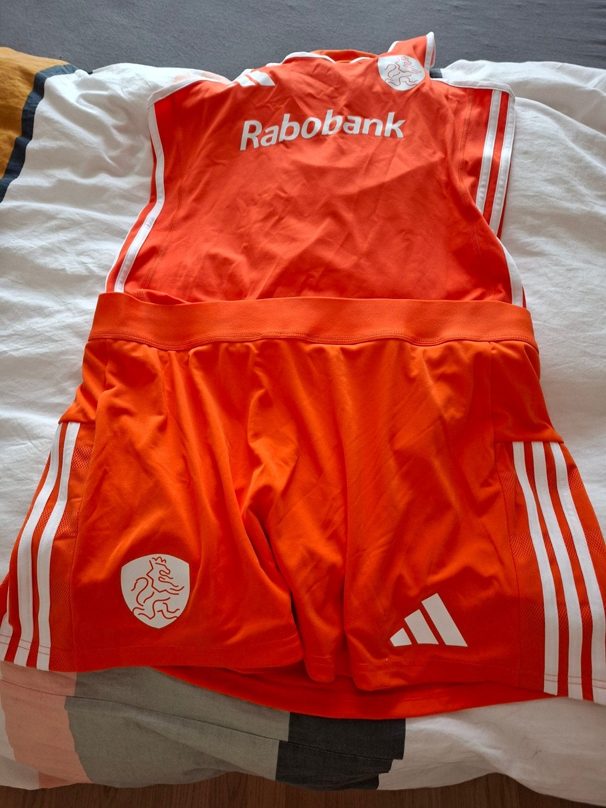 Hockey tenue oranje en blauw, Maat XS of kleiner, Ophalen, Nieuw, Shirt