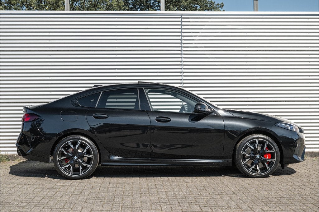 BMW 2 Serie Gran Coupé 223 xDrive M Sport Automaat / Panora, Auto's, BMW, Automaat, 1998 cc, Zwart, 4 cilinders