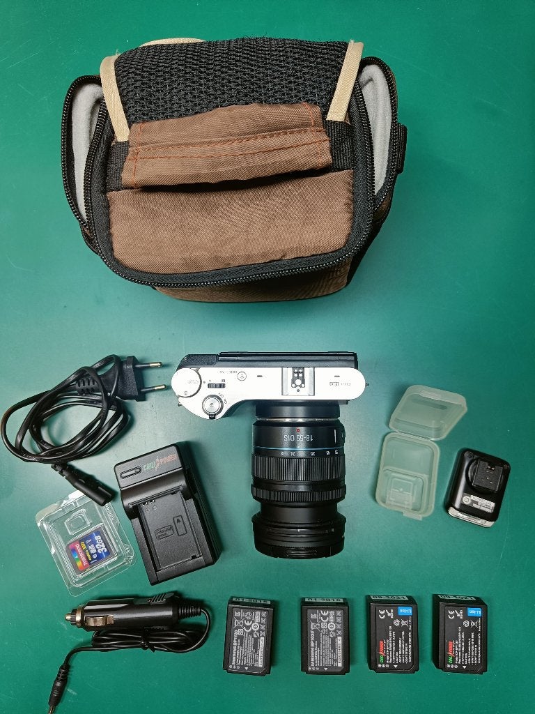 Samsung NX300M systeemcamera met kantelbaar amoled-display, Audio, Tv en Foto, Fotocamera's Digitaal, Gebruikt, Ophalen of Verzenden