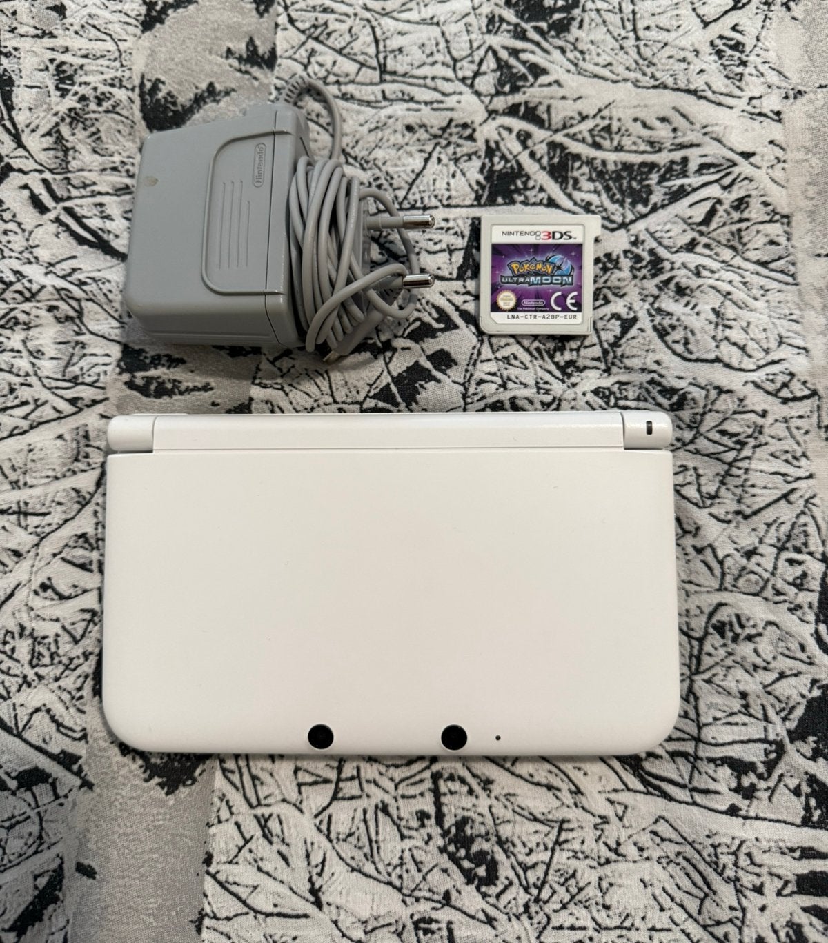 Nintendo 3DS XL Wit + Pokémon Ultra Moon, Spelcomputers en Games, Wit, 3DS XL, Ophalen of Verzenden, Gebruikt