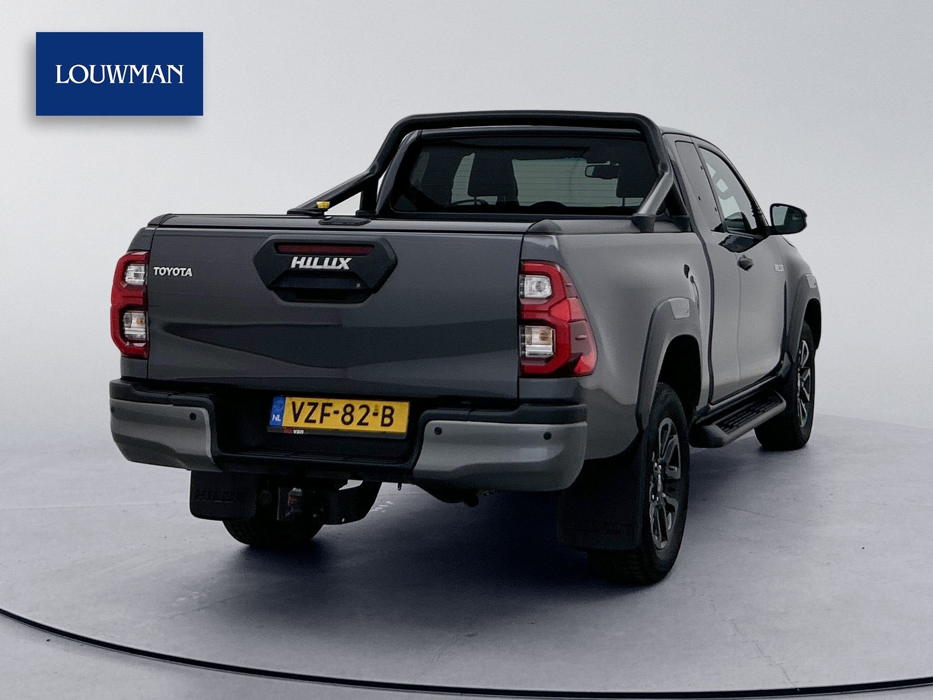 Toyota Hilux 2.8 D-4D Xtra Cab Invincible Leder Trekhaak 3.5, Auto's, Automaat, Dealer onderhouden, Gebruikt, 4 cilinders