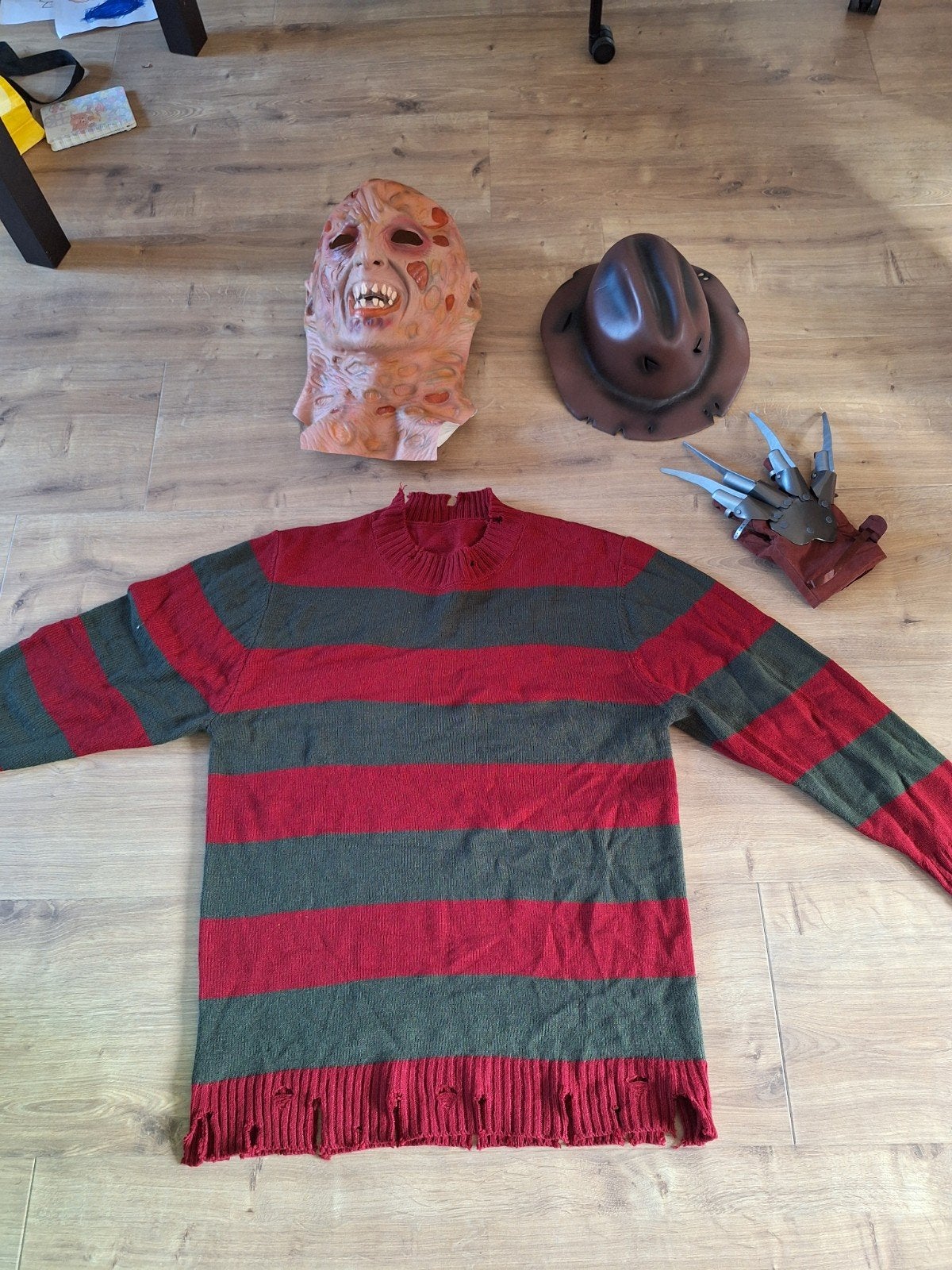 Halloween Freddy Krueger kostuum - compleet, Kinderen en Baby's, Carnavalskleding en Verkleedspullen, Ophalen of Verzenden, Zo goed als nieuw