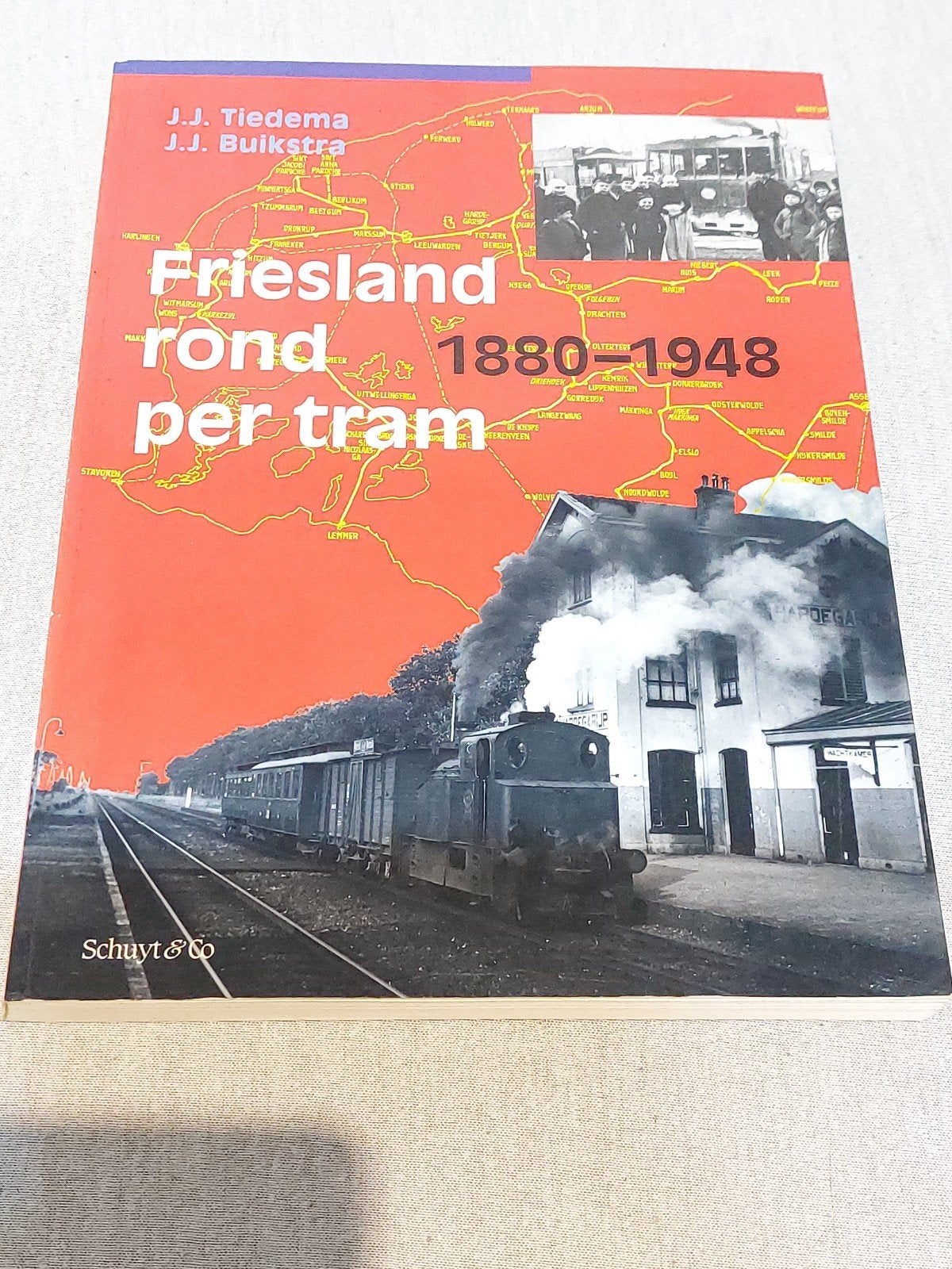 Friesland rond per tram 1880-1948 - J. Tiedema, J. Buikst, Ophalen of Verzenden, Gebruikt, Tram, Boek of Tijdschrift