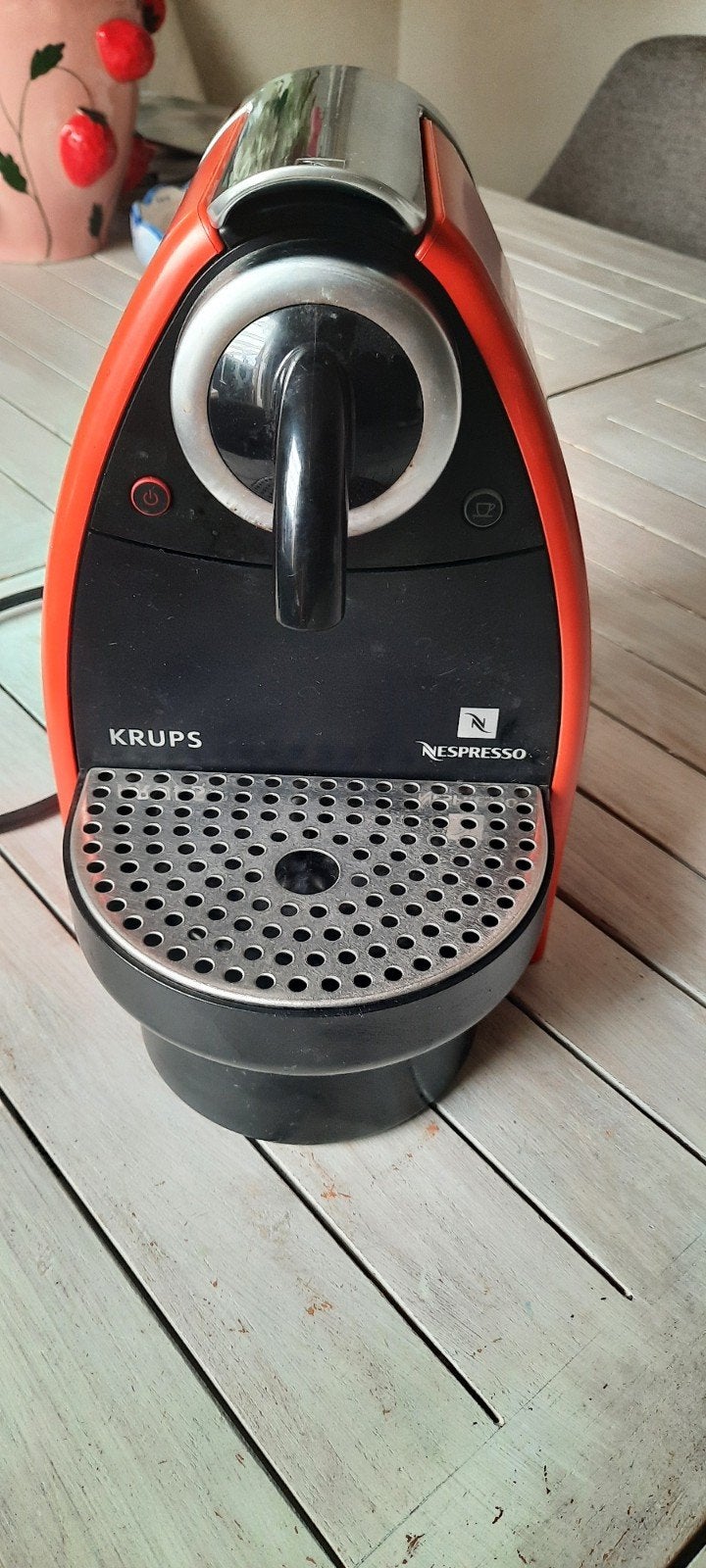 Uniek vintage Krups Nespresso Koffiezetapparaat - Rood/Zwart, Gebruikt, Espresso apparaat, Ophalen of Verzenden, 1 kopje