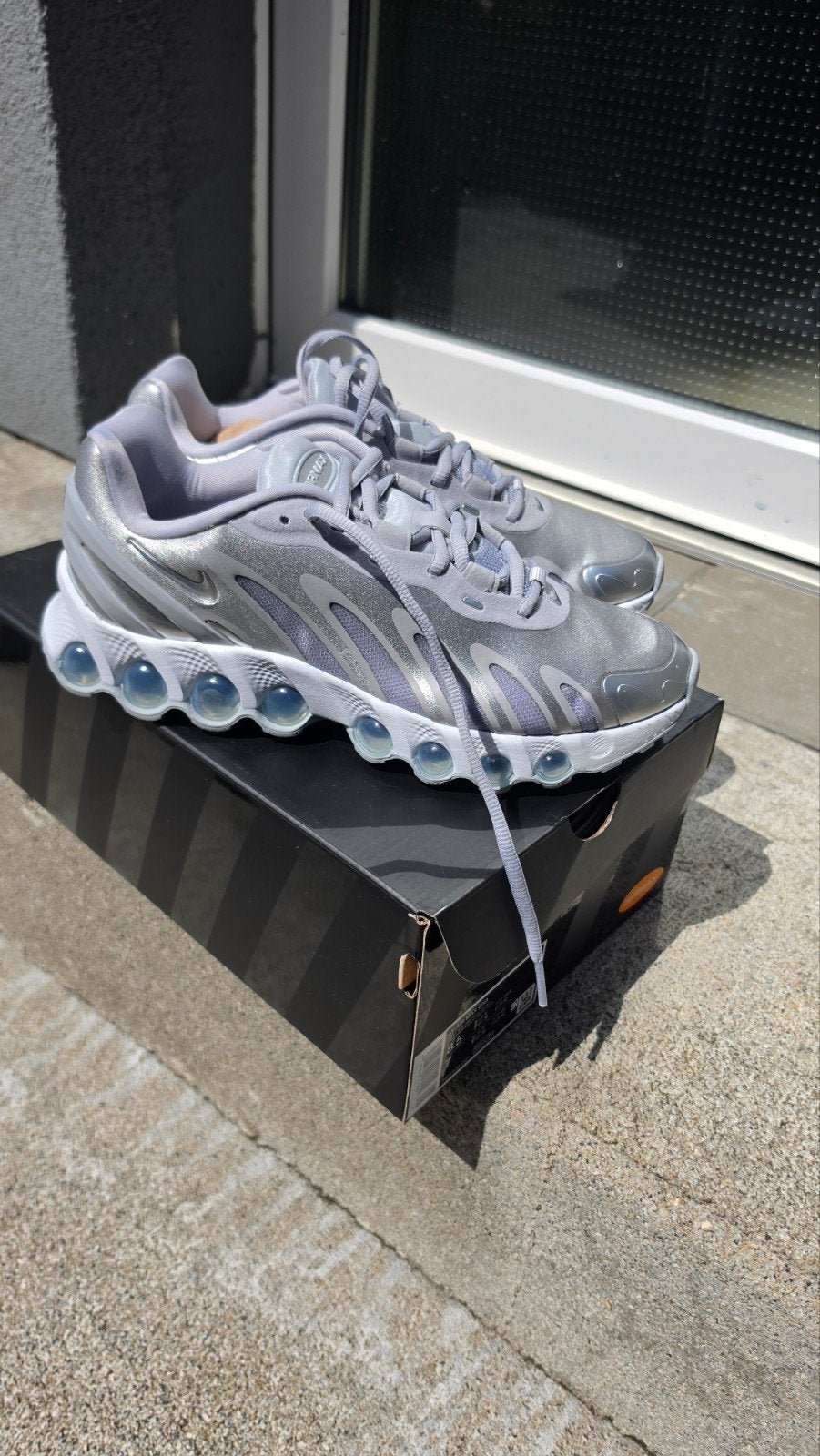 Nike Air Max Dn8 Wolf Grey, Maat 40.5, Verzenden, Nike, Nieuw, Sneakers of Gympen