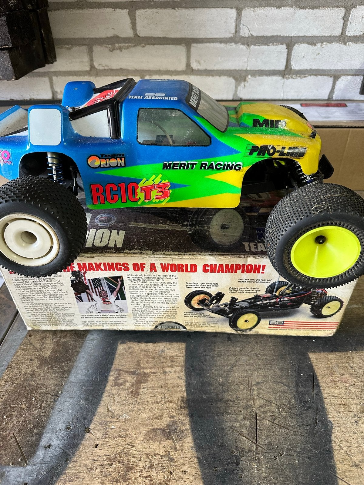 RC10T3 Team Associated RC Truck met accessoires, Elektro, Gebruikt, Auto offroad, Ophalen of Verzenden