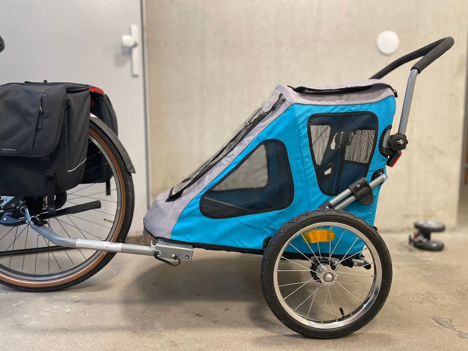 Te Koop: Praktische 2-in-1 Hondenfietskar & Hondenbuggy, Ophalen, Gebruikt, Hondenkar