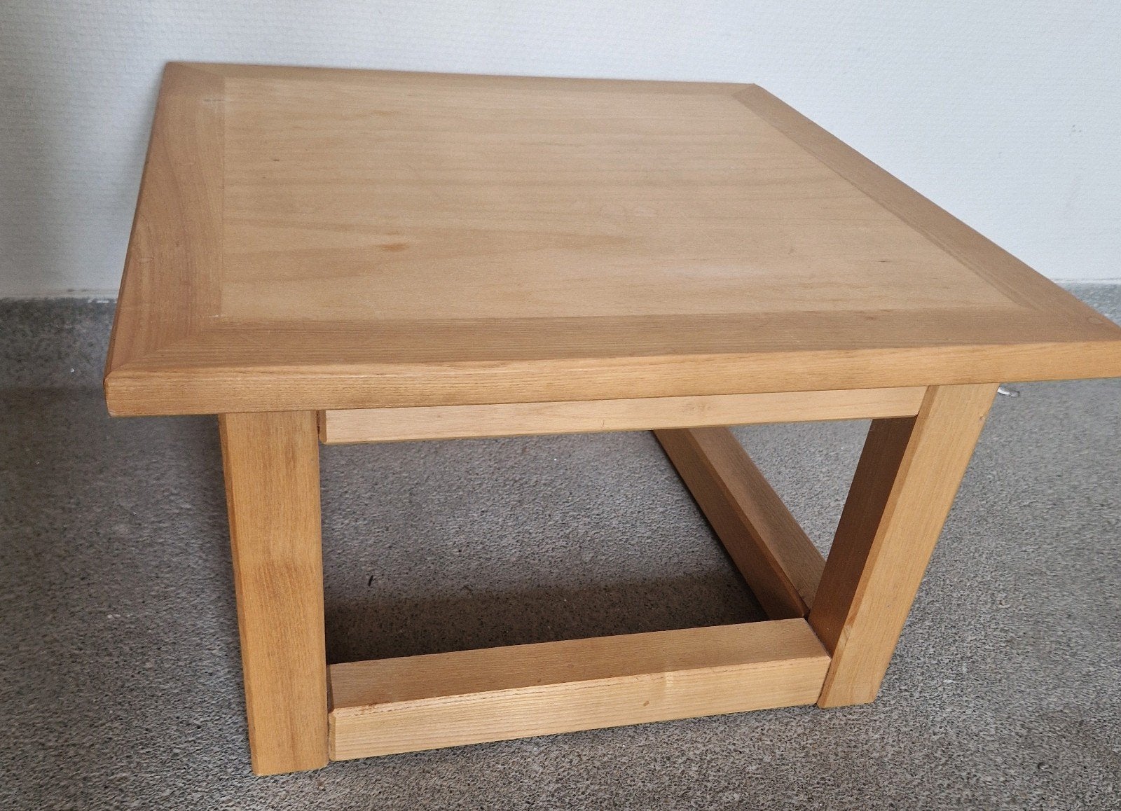Massief houten salontafel - vierkant 50 x 50, Ophalen, Gebruikt, 50 tot 100 cm, Vierkant