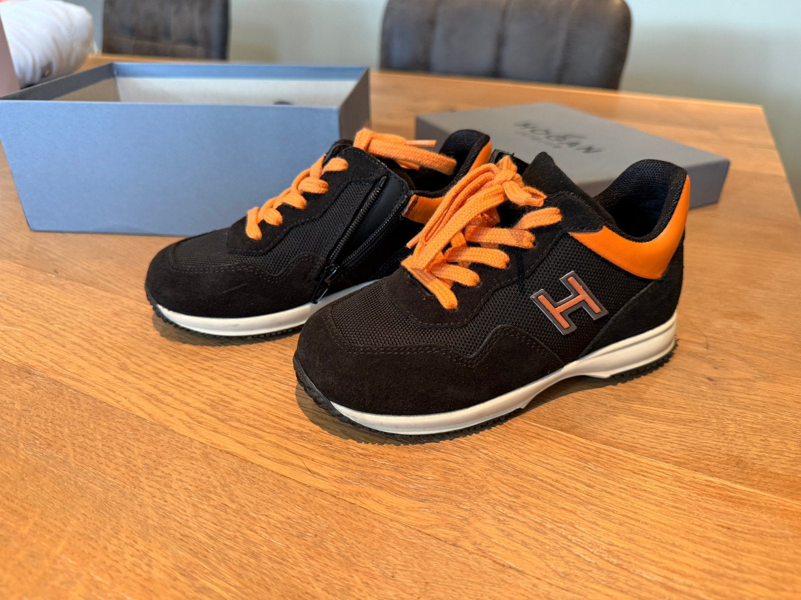 Hogan jongens sneakers maat 27, Schoenen, Nieuw, Ophalen of Verzenden, Jongen
