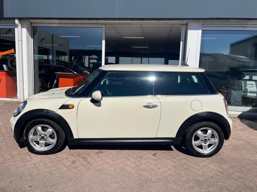 Mini COOPER 1.6 Cooper Airco El.ramen LM velgen, Voorwielaandrijving, Gebruikt, 750 kg, 4 cilinders