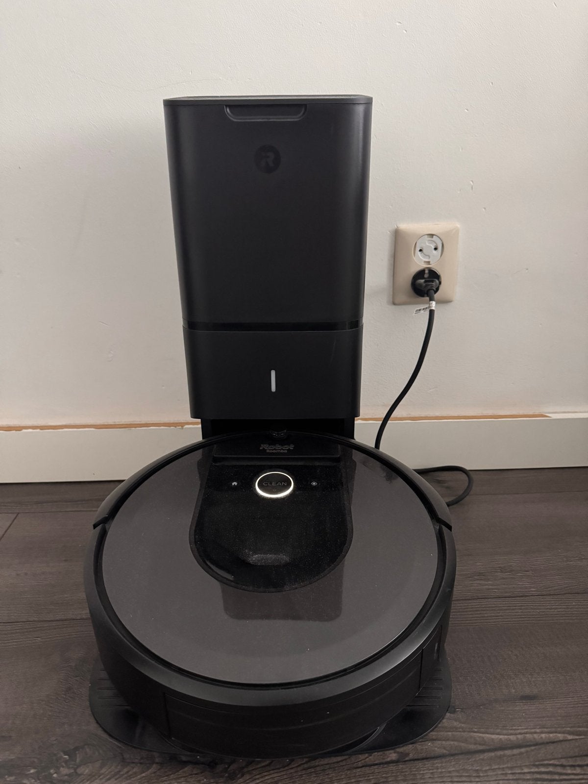 iRobot Roomba i7+ Robotstofzuiger met Clean Base, Ophalen, Gebruikt, IRobot, Automatisch legen