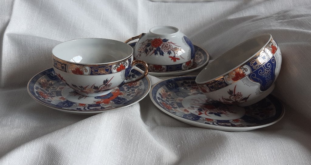 Japans servies drie kop en schotels, Ophalen
