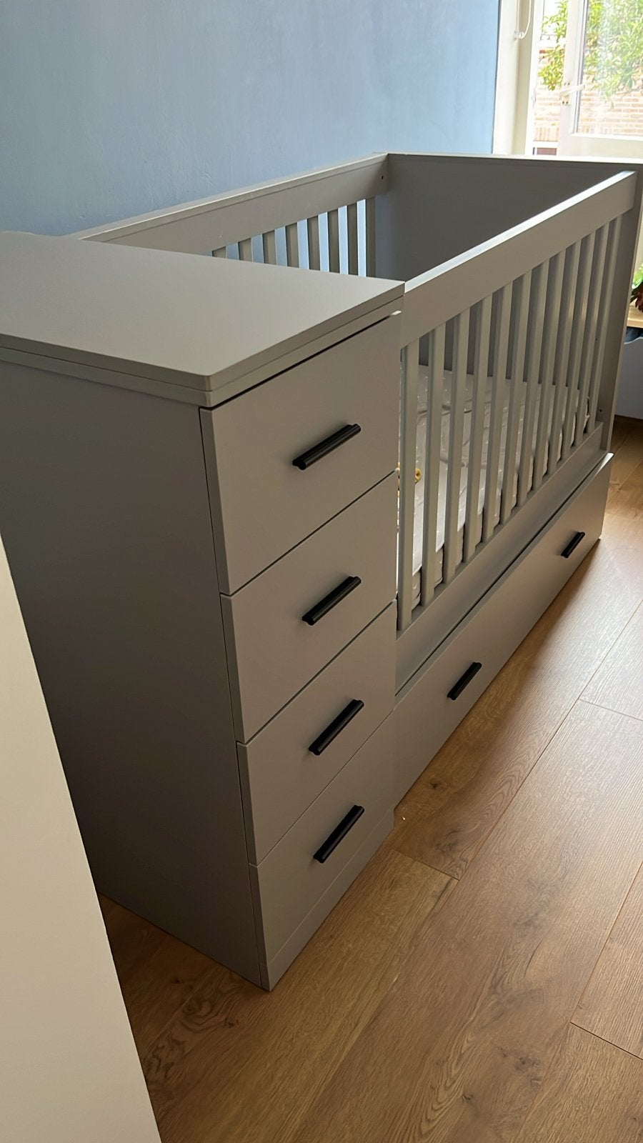 Ledikant, commode en kast in één - ideaal voor kleine kamer, Ophalen, Gebruikt, Minder dan 140 cm, Matras