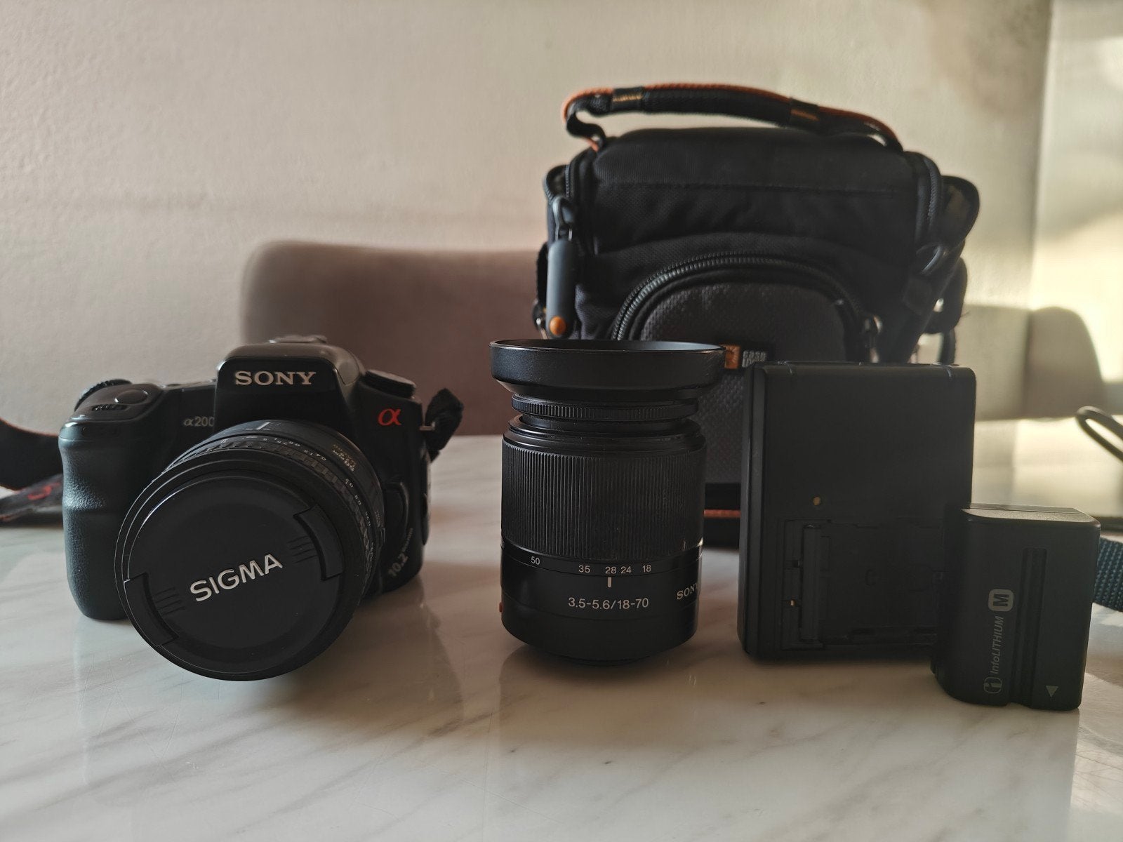 Sony Alpha a200 met 2 Lensen en accessoires, Audio, Tv en Foto, Fotocamera's Digitaal, Spiegelreflex, Ophalen of Verzenden, Zo goed als nieuw