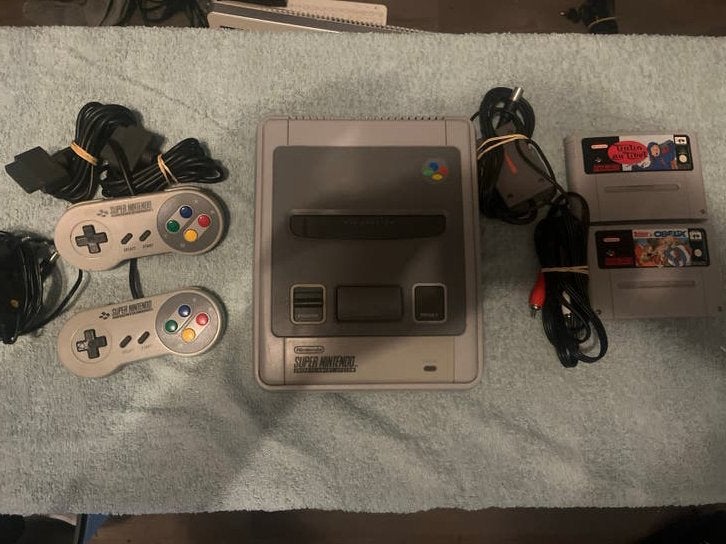 Super Nintendo Entertainment System (SNES) met 2 games, Spelcomputers en Games, Ophalen of Verzenden, Gebruikt, Met 2 controllers