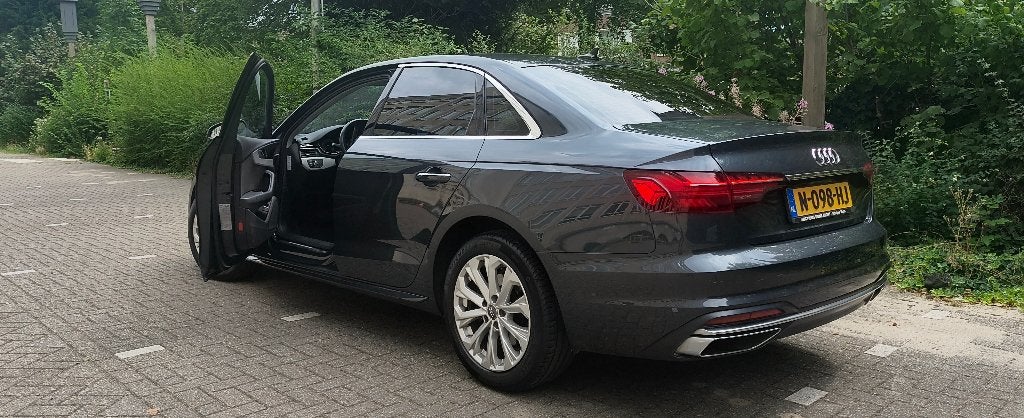 Foto 4 van Audi A4 35 Tfsi 150pk S Tronic 2021 Grijs