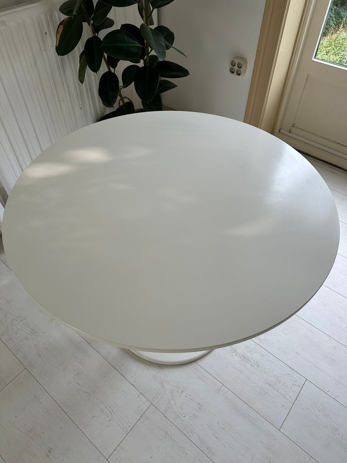 Mooie rond eerrafel Ikea wit 105 diameter., Ophalen, Zo goed als nieuw, Rond, 100 tot 150 cm