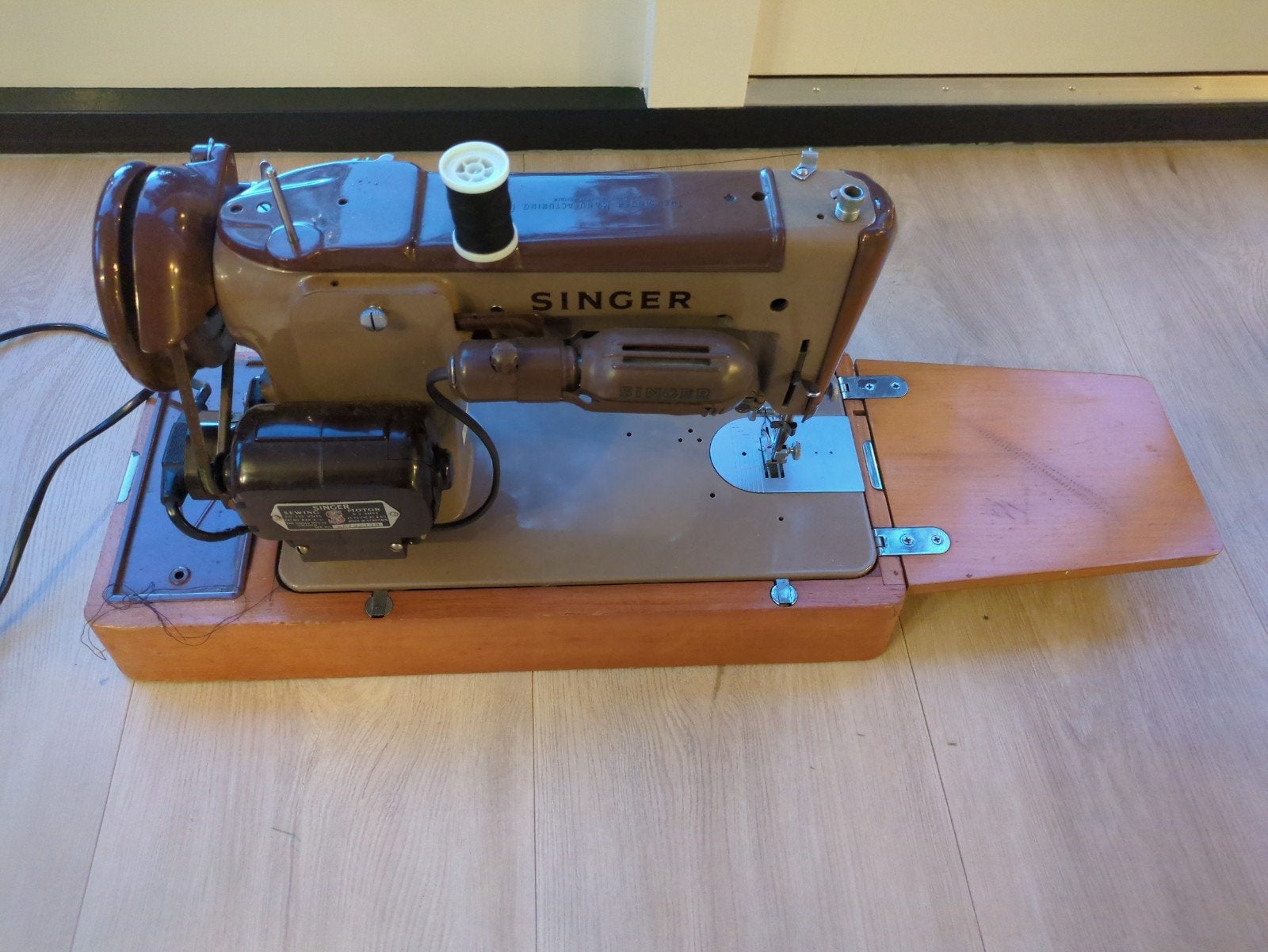 Vintage Singer Naaimachine met Houten Koffer, Ophalen