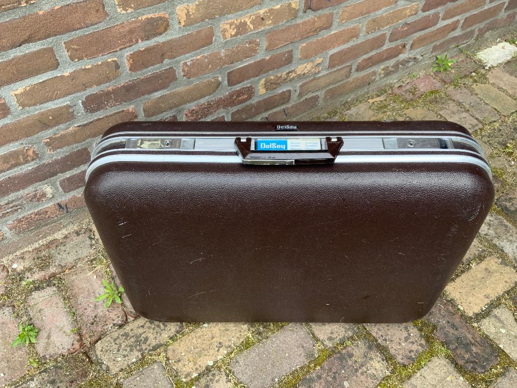 Koffer Delsey vintage, Sieraden, Tassen en Uiterlijk, Koffers, 60 tot 70 cm, Gebruikt, Hard kunststof, 45 tot 55 cm