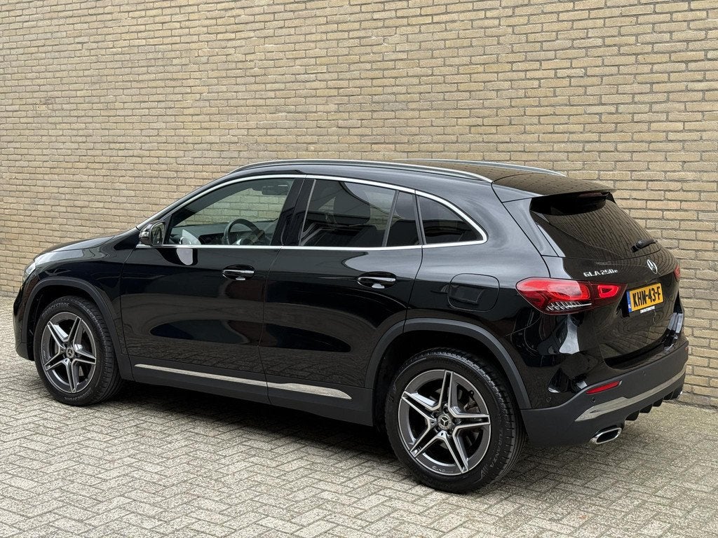 Mercedes-Benz GLA-klasse 250 e AMG Line | Navigatie | Widesc, Auto's, Mercedes-Benz, Euro 6, 4 cilinders, 16 kWh, Leder en Stof