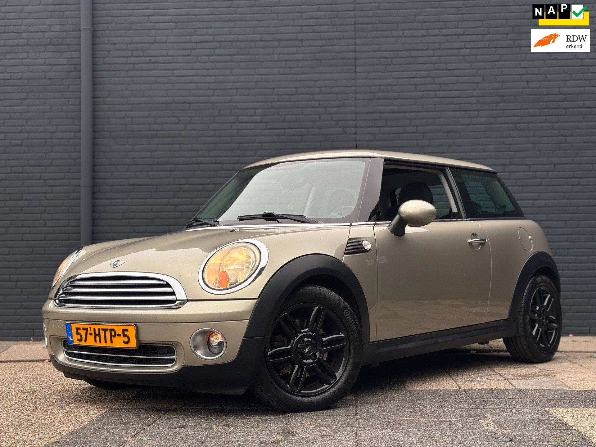 Mini 3-Deurs 1.4 One | Panoramadak | Nette Auto, Auto's, Voorwielaandrijving, Stof, Gebruikt, 4 stoelen