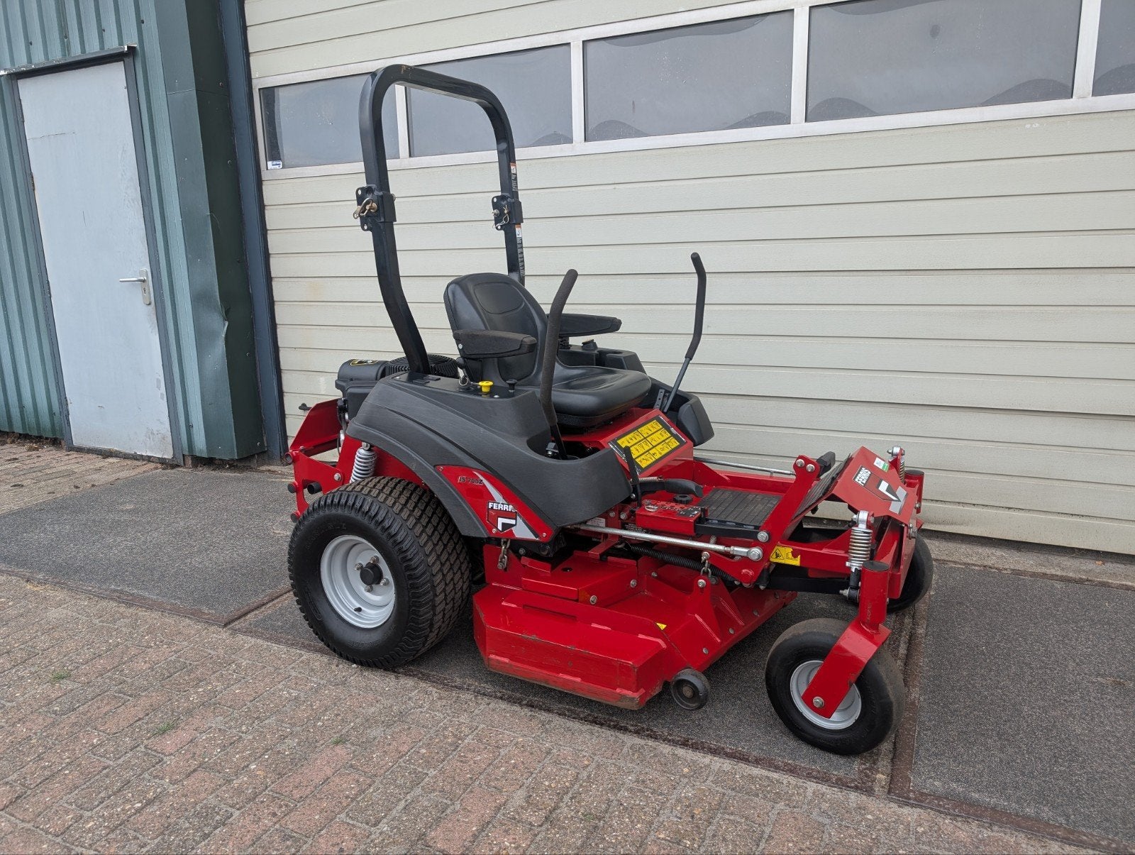 Nette zware Ferris IS 700 z zero turn! 27pk! 132cm mulch!, Gebruikt, FERRIS, Ophalen of Verzenden, 120 cm of meer