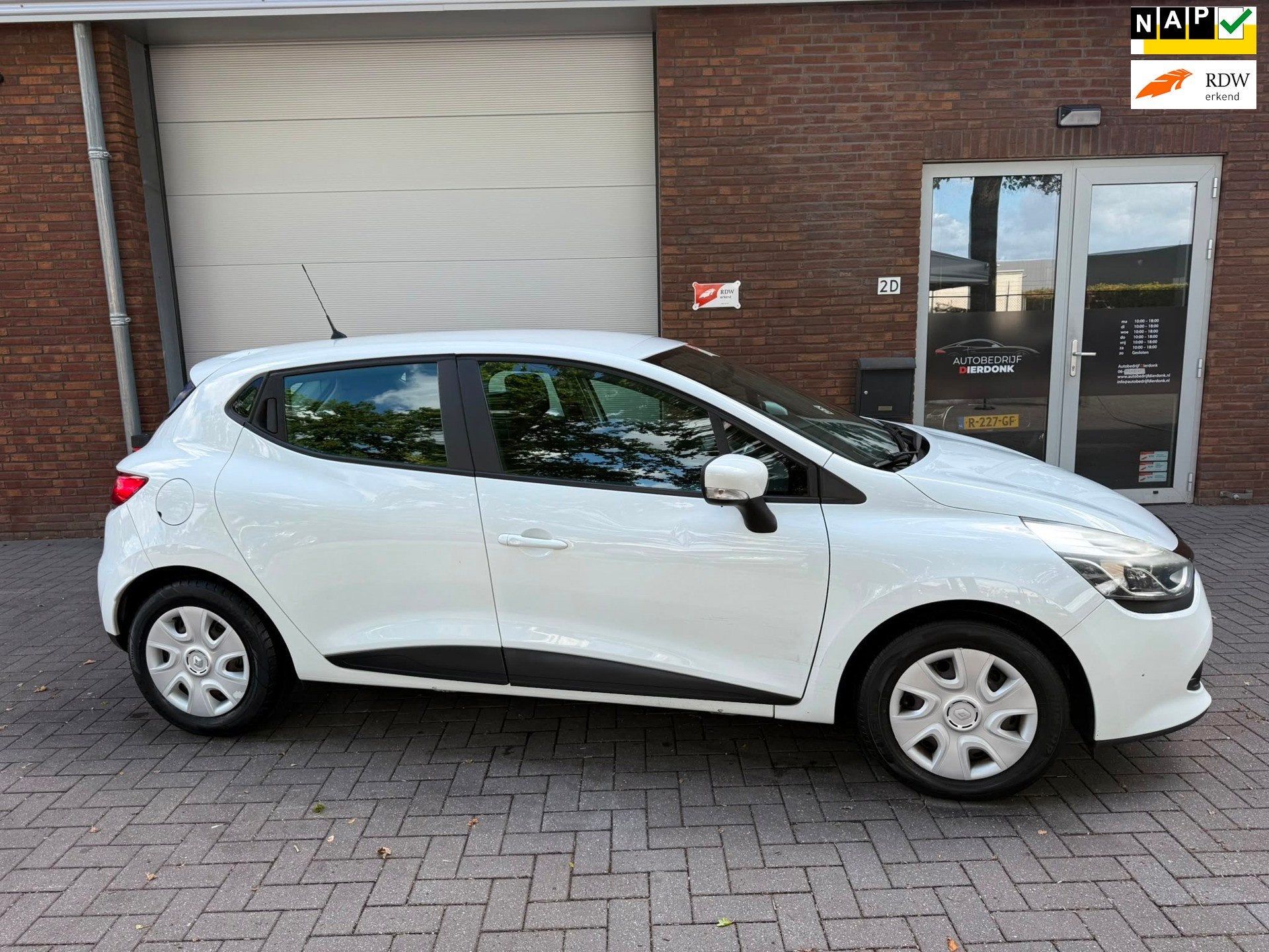 Renault Clio 0.9 TCe Expression|AIRCO|NIEUWE APK|NAVI, Auto's, Voorwielaandrijving, 898 cc, Wit, Origineel Nederlands