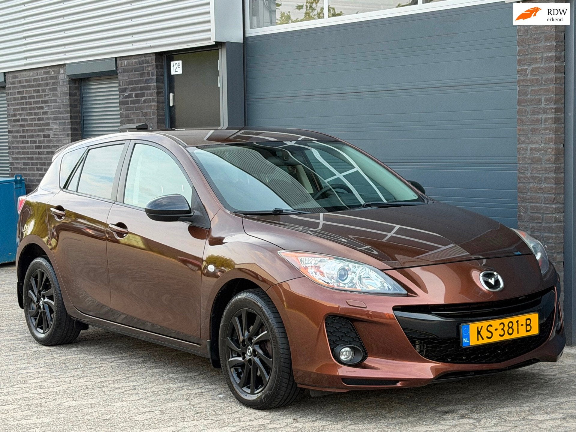 Mazda 3 1.6 TS AIRCO AUTOMAAT NW APK, Euro 5, Gebruikt, Zwart, 4 cilinders