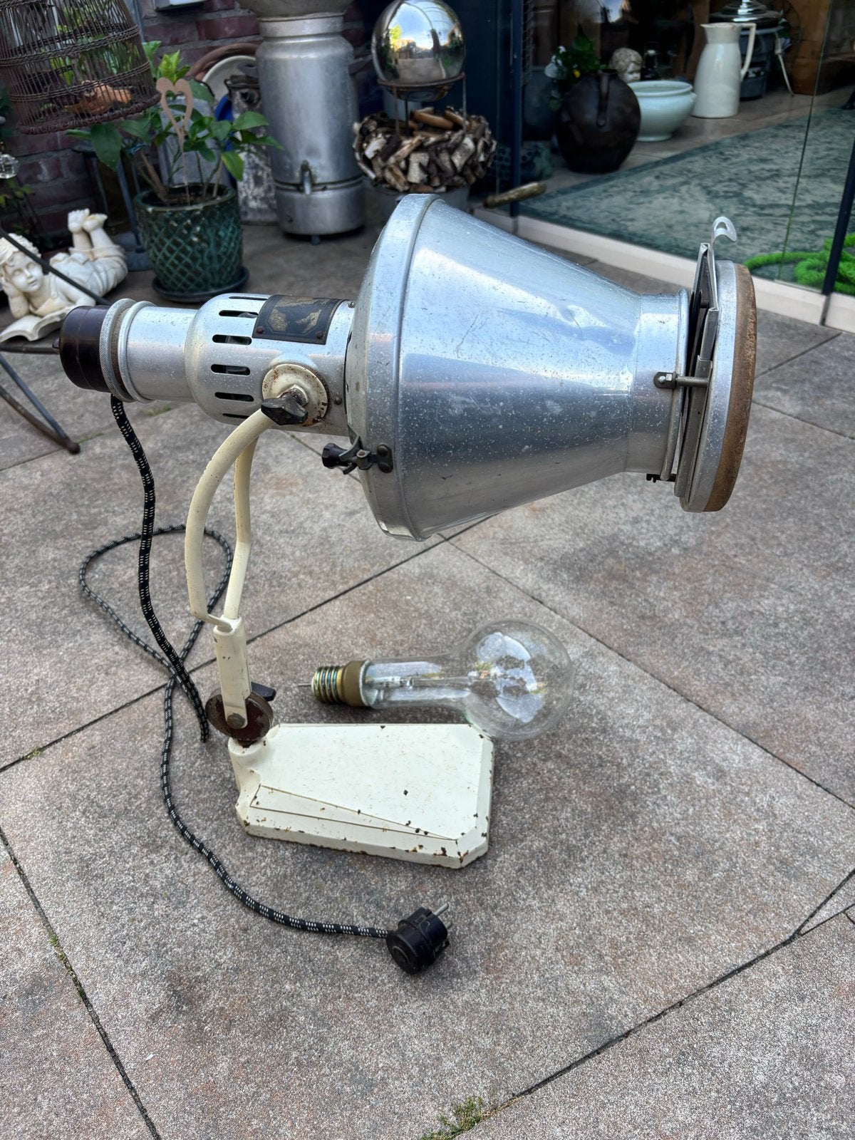 Vintage Hanau Sollux Solarium Lamp - geheelnorgineel model, Antiek en Kunst, Ophalen