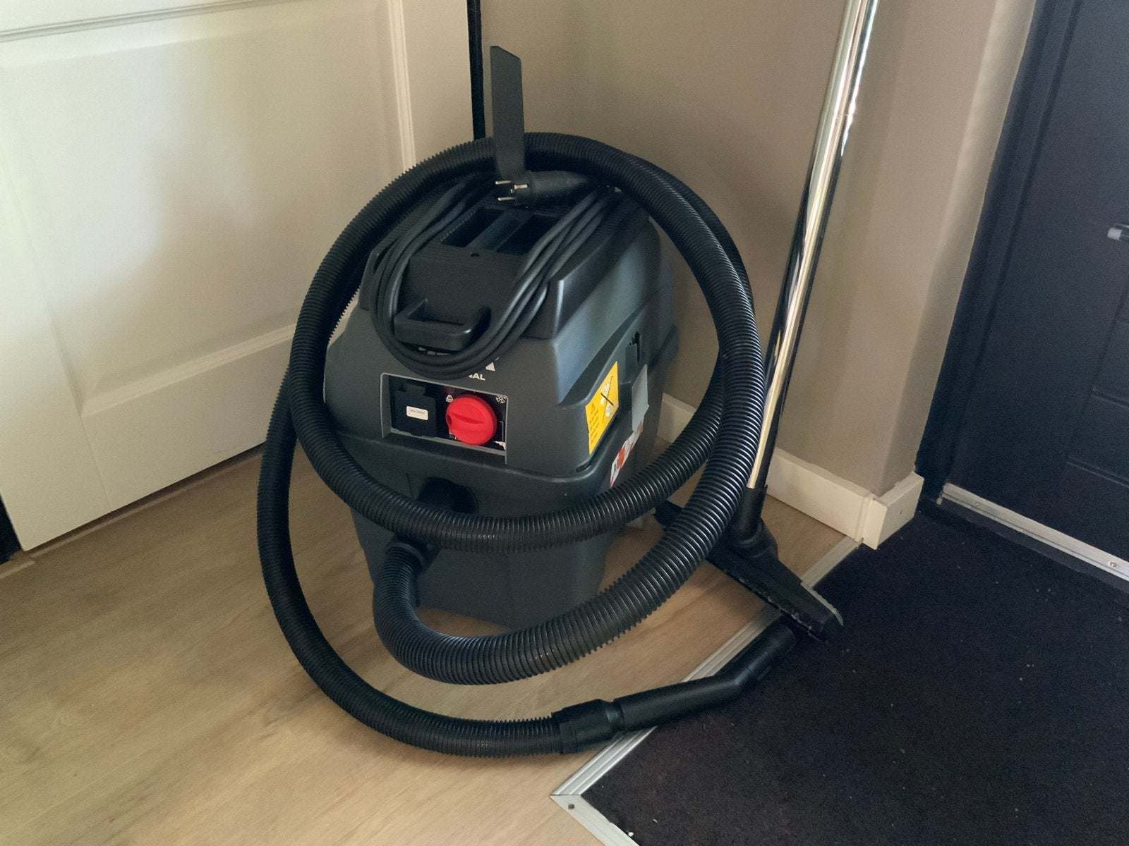 Lavor Pro Worker Industriële Nat- en Droogstofzuiger, Doe-het-zelf en Verbouw, Ophalen of Verzenden, Zo goed als nieuw