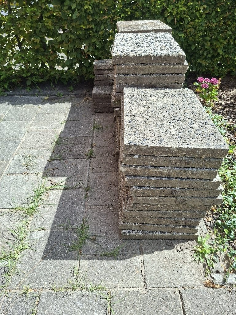 Gratis afhalen! 13 m2 Grindtegels, Ophalen, Gebruikt, 10 m² of meer, Beton