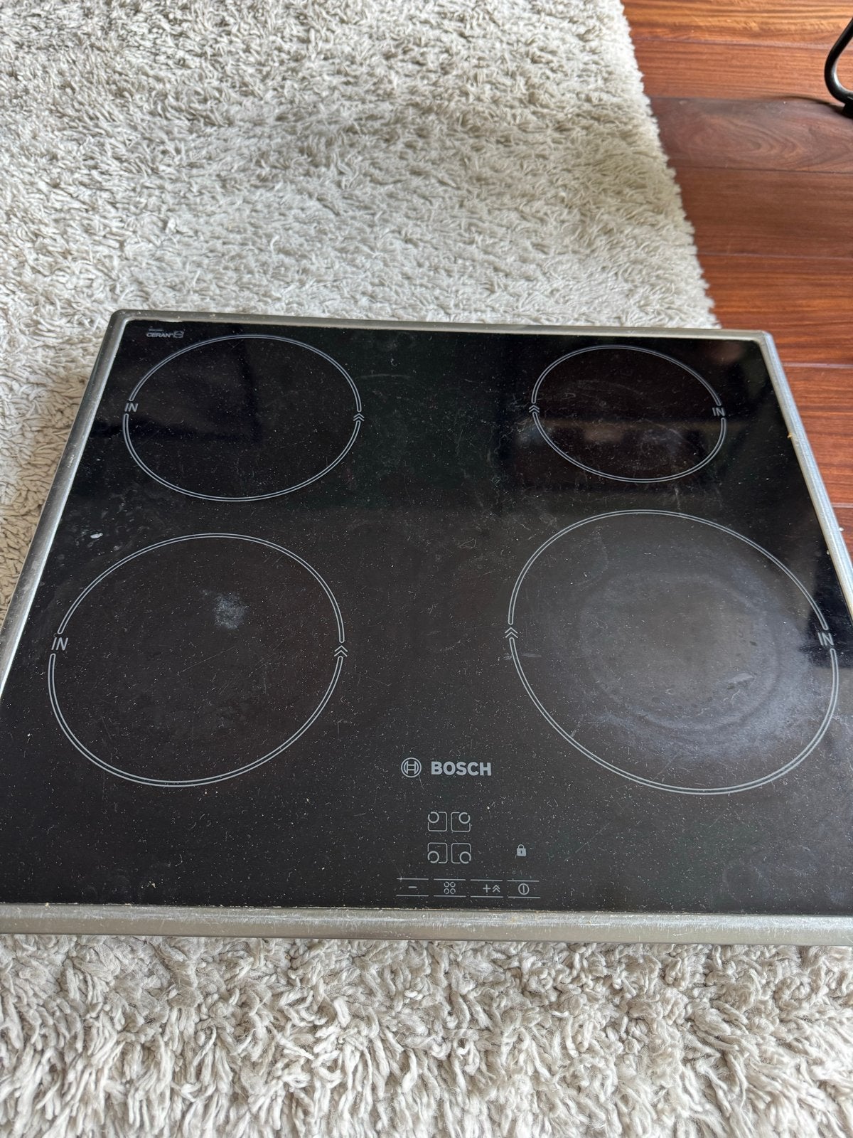 Defecte Bosch PIE645Q01E Inductieplaat - Voor onderdelen, Witgoed en Apparatuur, Kookplaten, Ophalen, 4 kookzones, Inbouw, Inductie