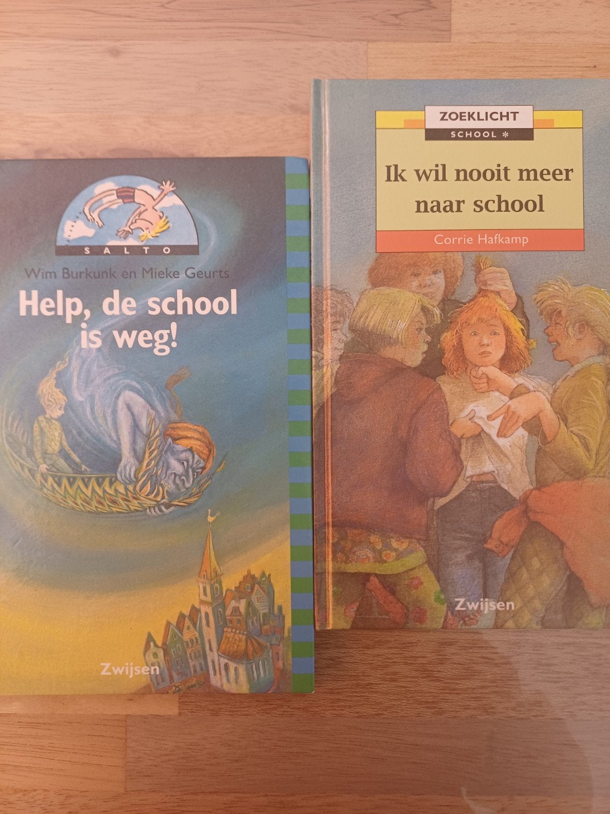 2 zoeklicht boekjes avi 4, Ophalen of Verzenden, Zo goed als nieuw, Fictie algemeen