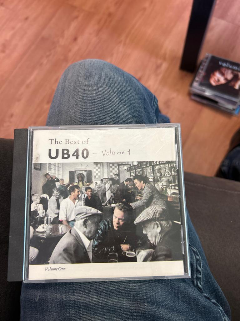 UB40 - The Best of UB40 - Volume 1 CD, Ophalen of Verzenden, Gebruikt