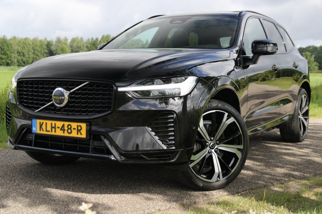 Volvo XC60 T6 Plug-in hybrid AWD Long Range,Pano,360 Cam,LED, 1969 cc, Leder en Stof, Zwart, Bedrijf