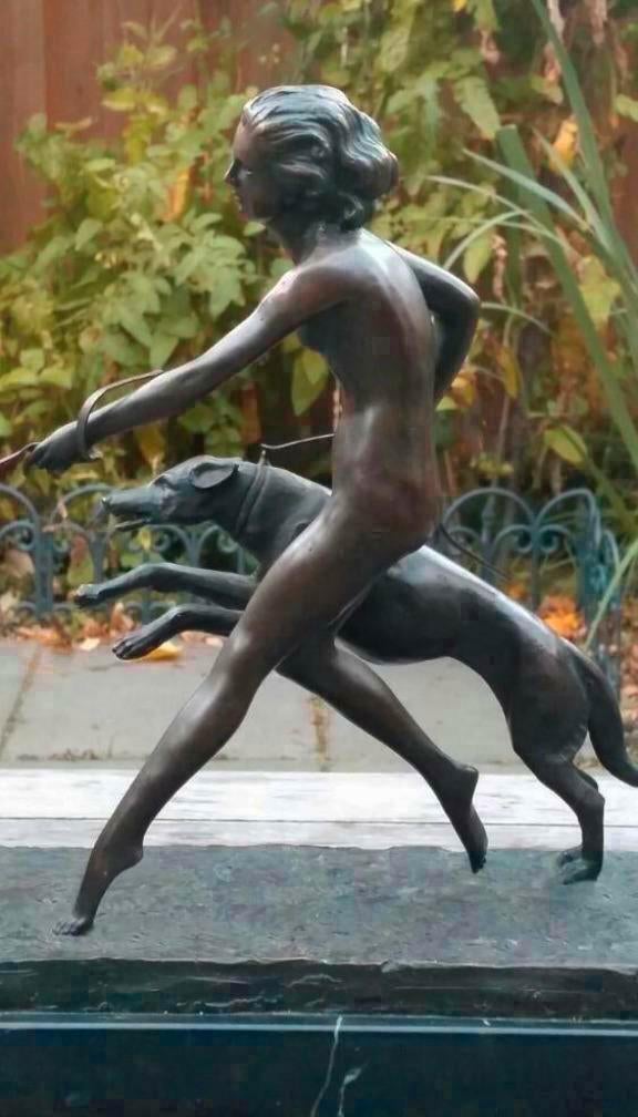 Bronzen beeld  Diana and Hunting Dogs, Brons art, Ophalen of Verzenden, Brons