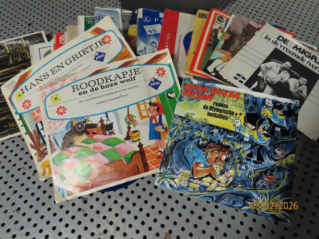 Verzameling Singles Single in kleine koffer jaren '60 & '70, Ophalen of Verzenden, 1960 - 1969, Gebruikt, 7 inch