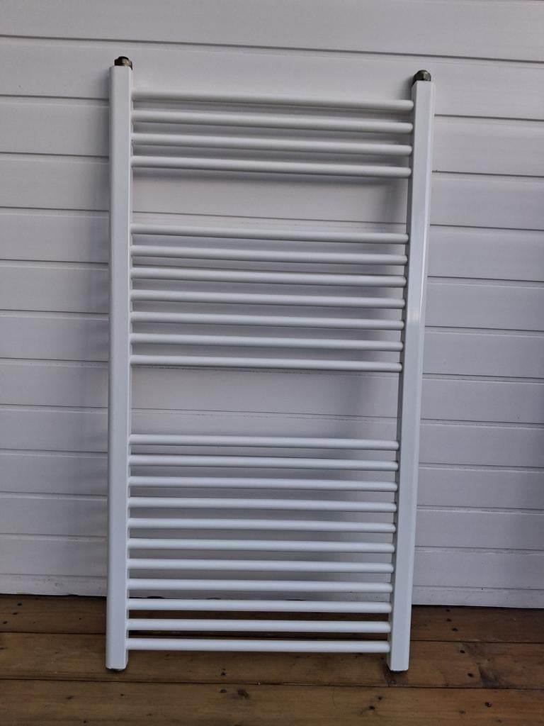 Badkamer radiator, zeer goed., Doe-het-zelf en Verbouw, Verwarming en Radiatoren, Gebruikt, Radiator, Minder dan 60 cm, Ophalen of Verzenden