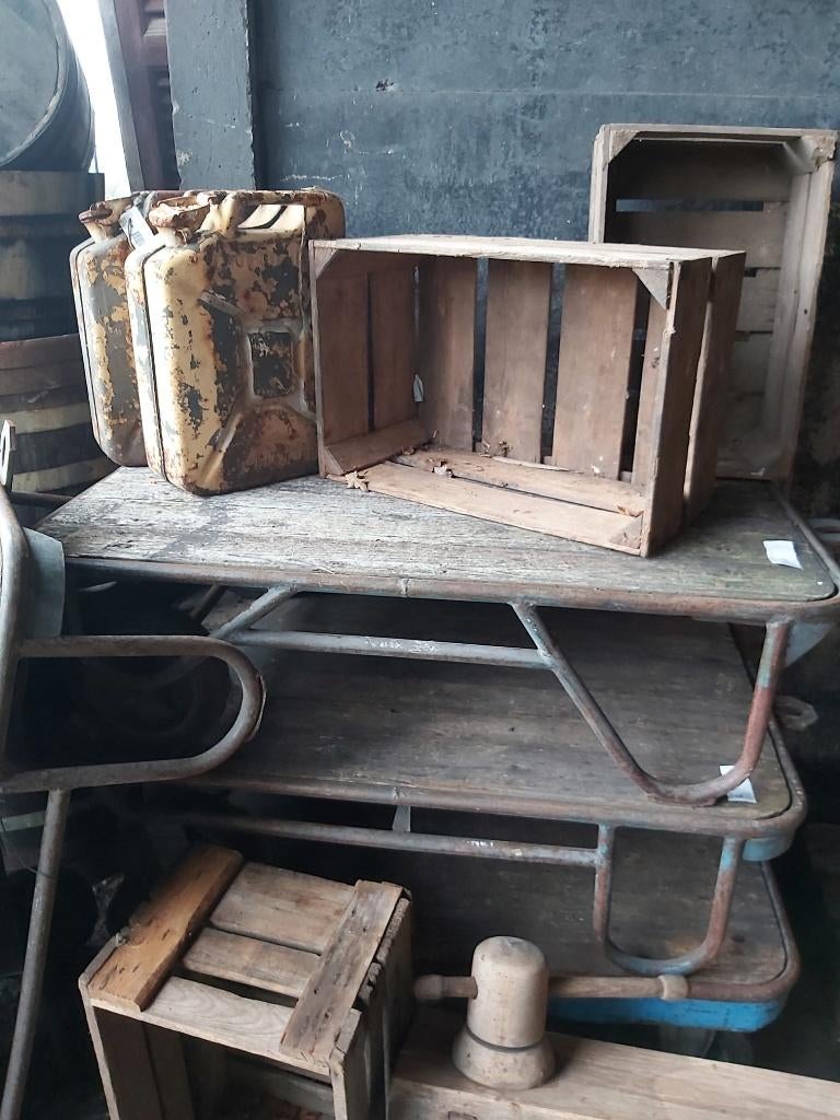 Oude Magazijn- Transportwagen(s) - Industrieel & Stoer, Antiek en Kunst, Curiosa en Brocante, Ophalen