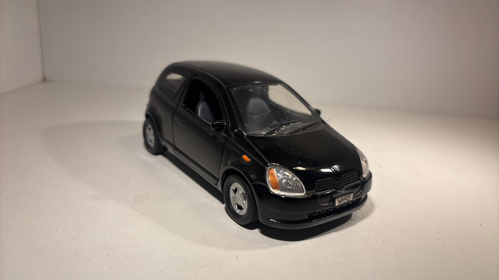 Toyota vitz sunny side 1.25, Overige merken, Auto, Ophalen of Verzenden, A