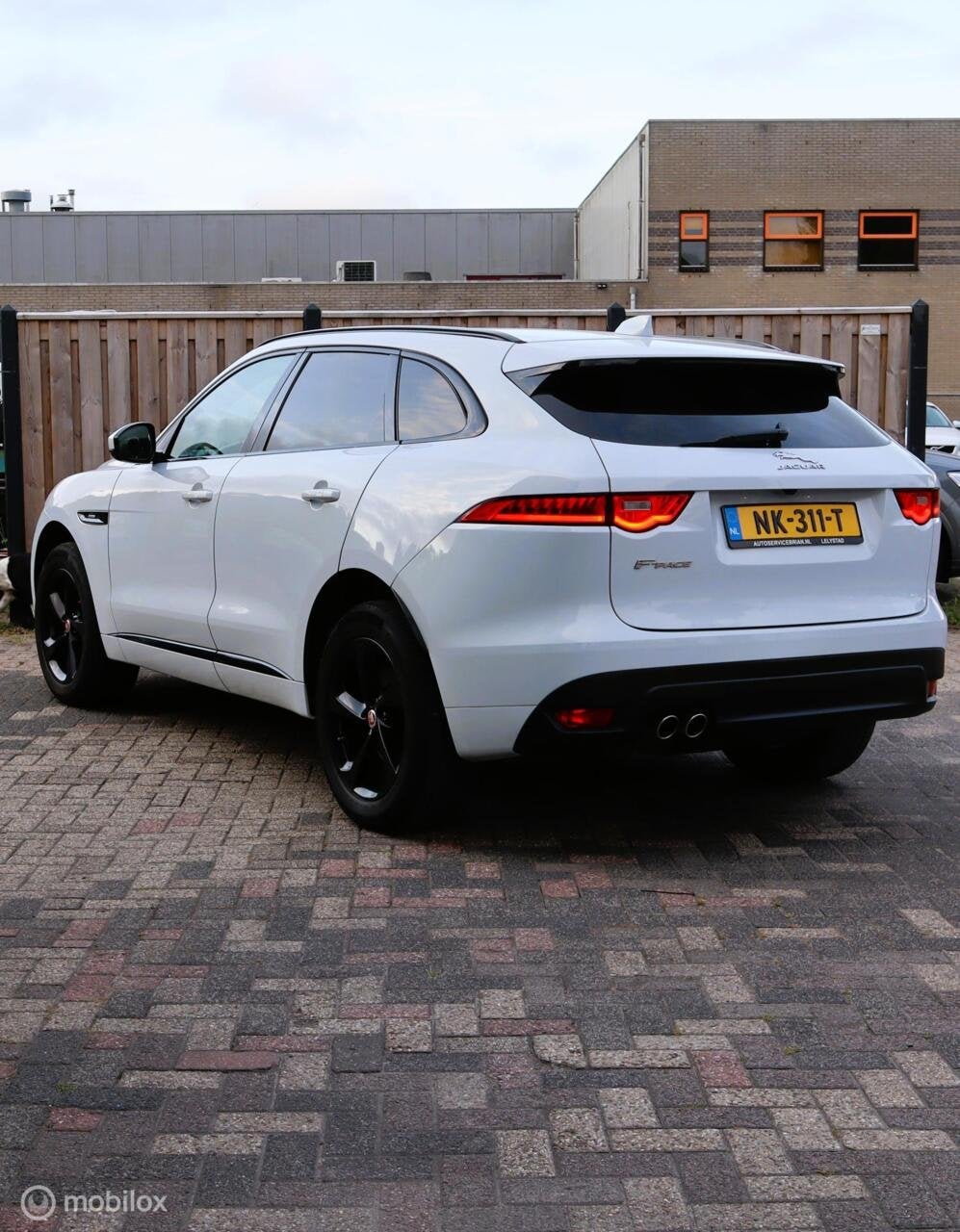 Foto 6 van Jaguar F-Pace 2.0 R-Sport AWD 20d
