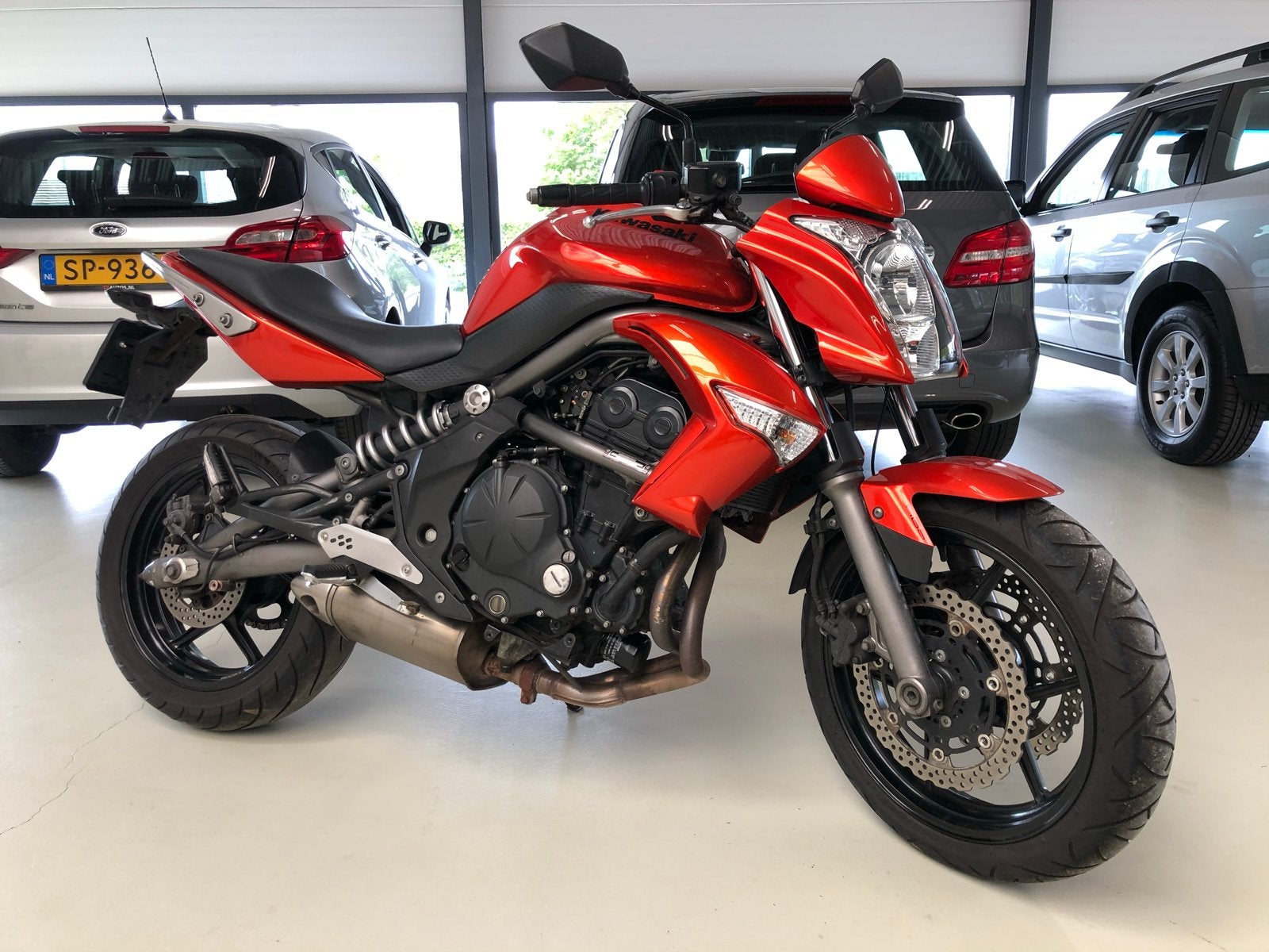 Kawasaki ER-6N  650 ABS Naked Bike - Oranje, 2 cilinders, Meer dan 35 kW, Minimaal motorrijbewijs A2, Handgeschakeld