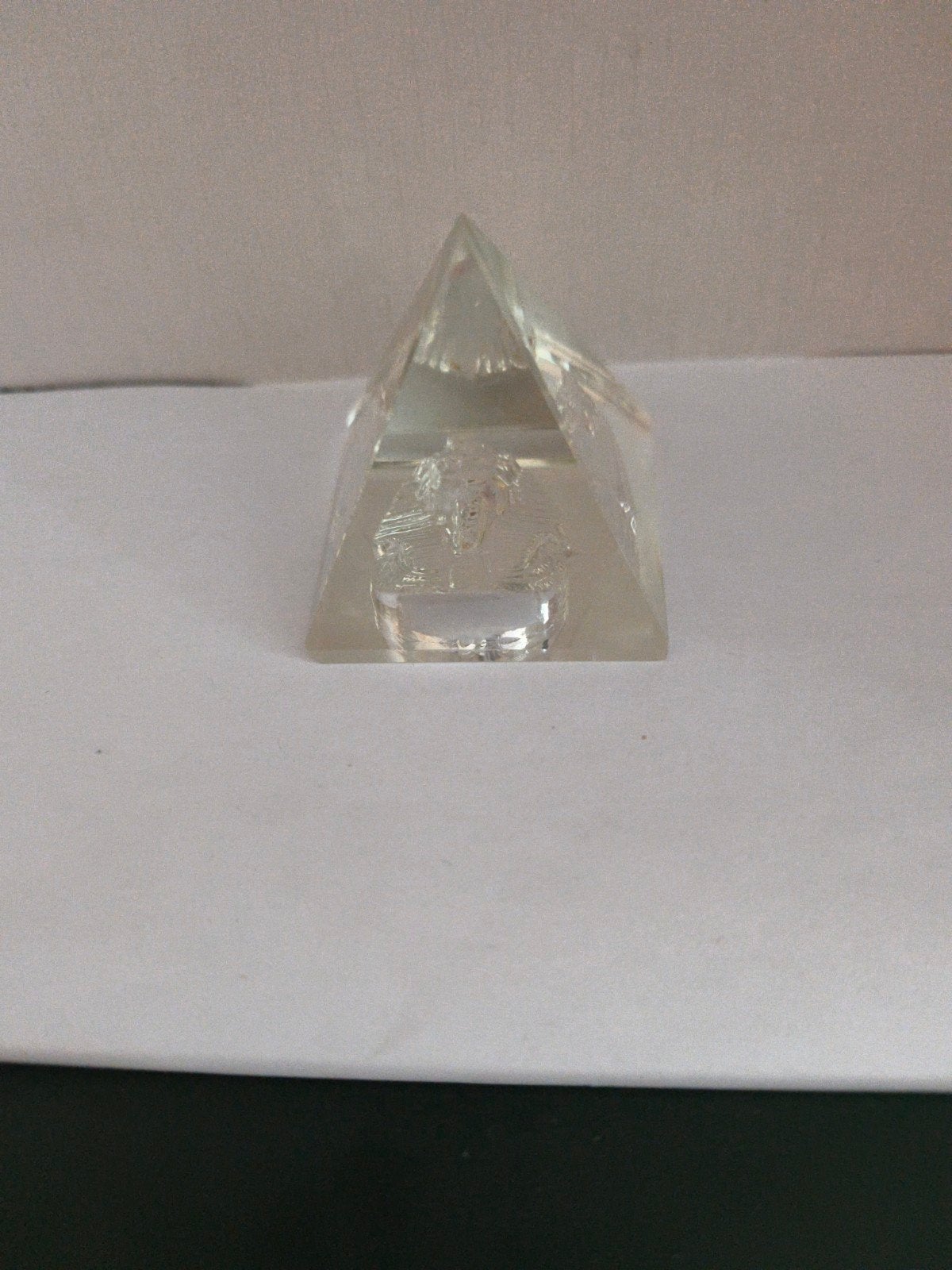 Vintage Glazen Mal Piramide Paperweight Toetanchamon, Antiek en Kunst, Ophalen of Verzenden