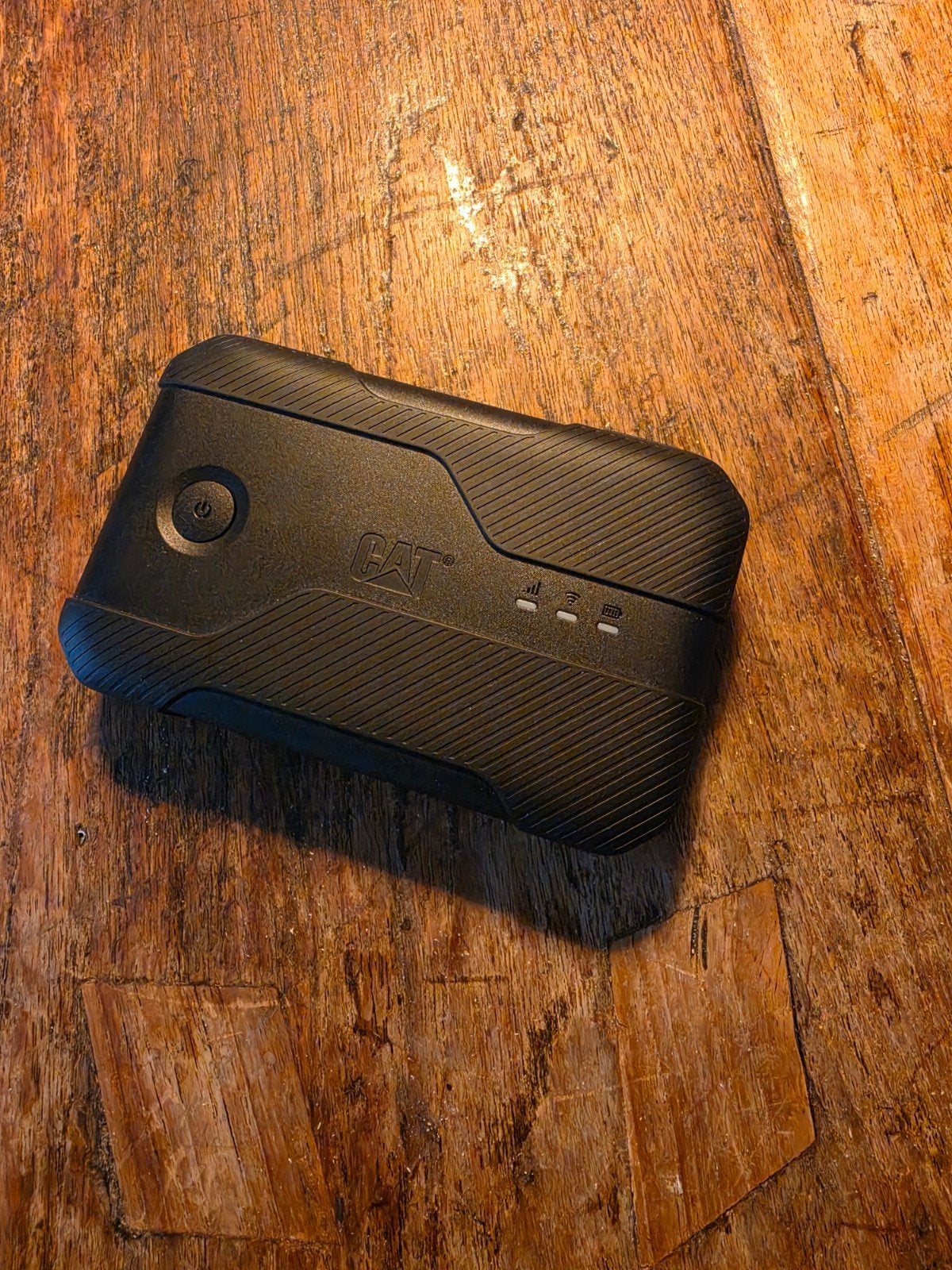 CAT MiFi Kastje 4G/5G Mobiele Hotspot, Computers en Software, Routers en Modems, Ophalen, Zo goed als nieuw, Router met modem