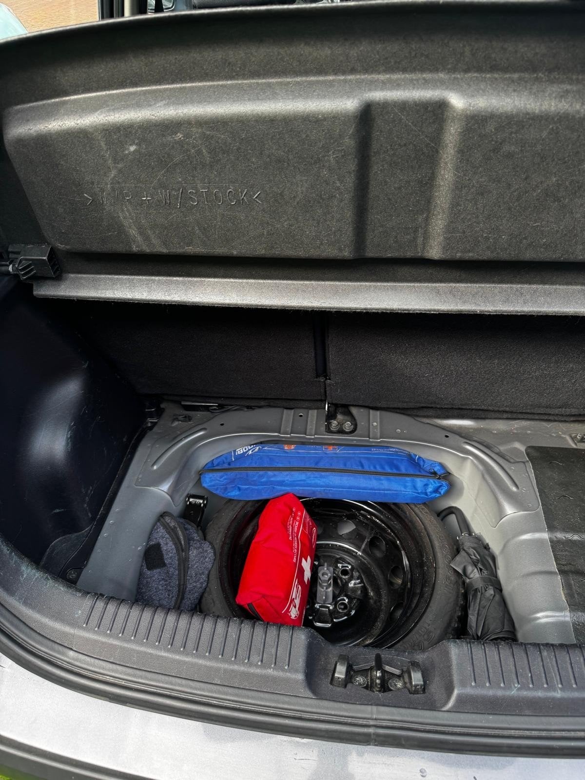Foto 14 van Hyundai i10 1.1 I 5DR 2008 Grijs