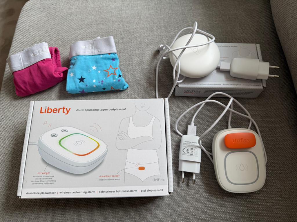 Liberty plaswekker met 2 meisjes broekjes 128-134, Kinderen en Baby's, Kinderspulletjes, Ophalen of Verzenden
